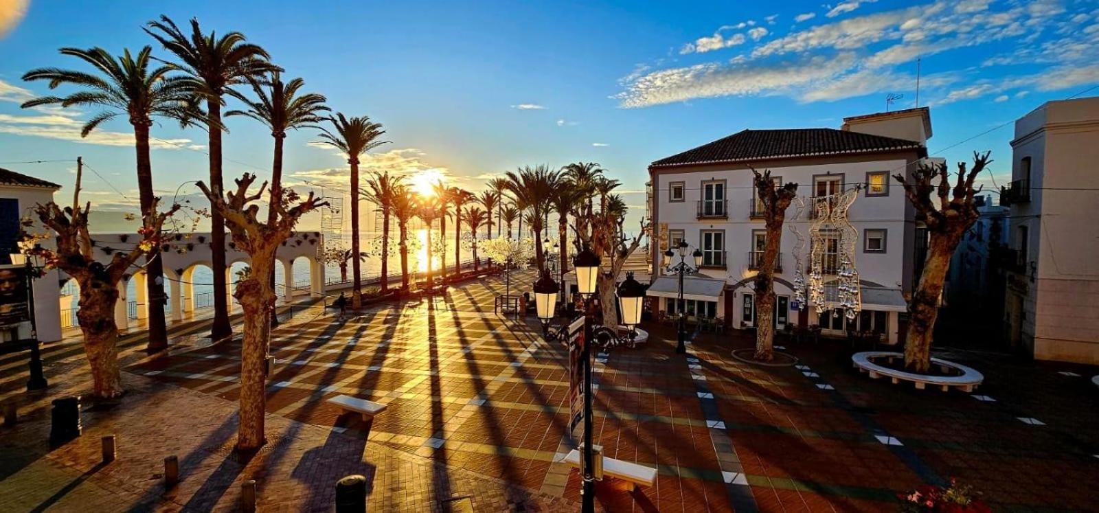 Balcon De Europa Suite ネルハ エクステリア 写真